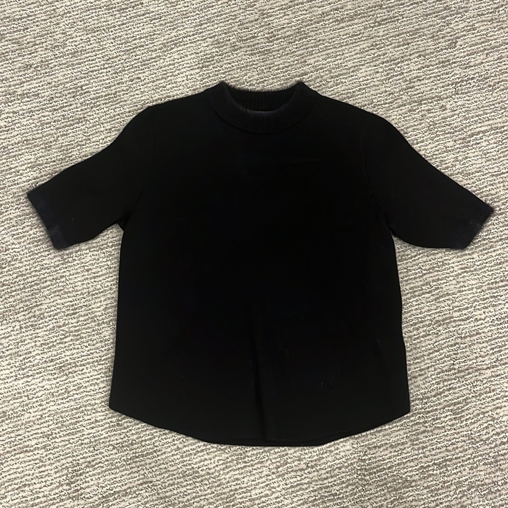 ZARA KNIT SHORT SLEEVE SWEATER